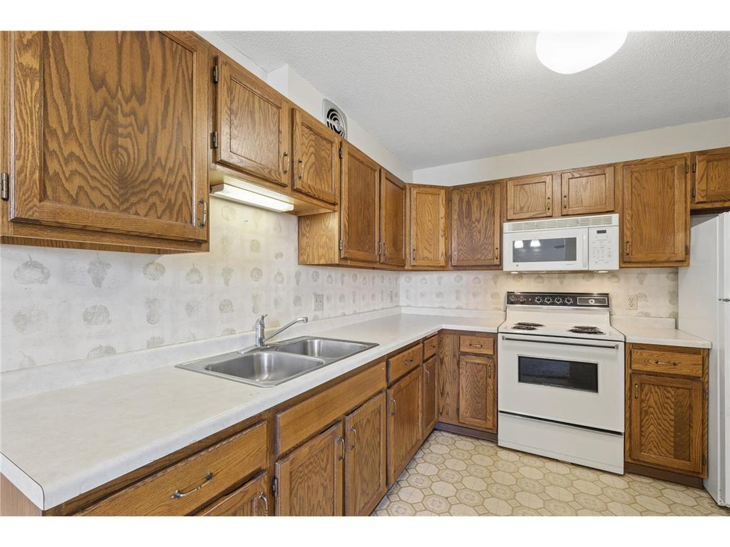 6615 Lake Shore Drive S #406 Richfield MN 55423 7057685 image3