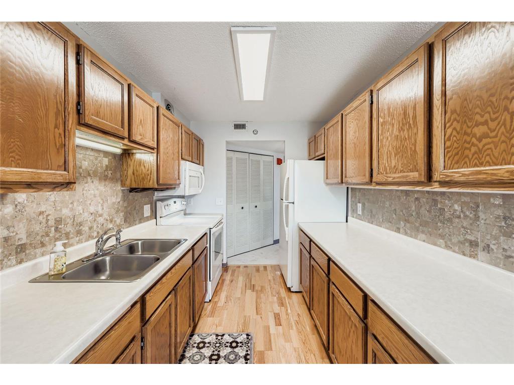 6615 Lake Shore Drive S #604 Richfield MN 55423 6781334 image9