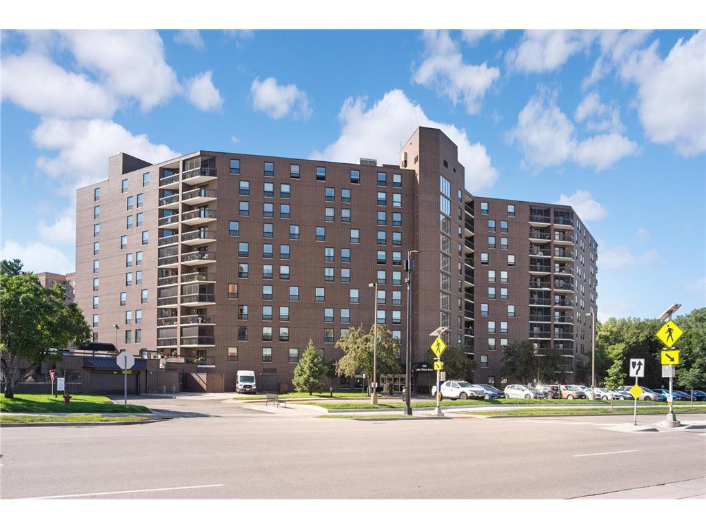 6615 Lake Shore Drive S #705 Richfield MN 55423 7042753 image1