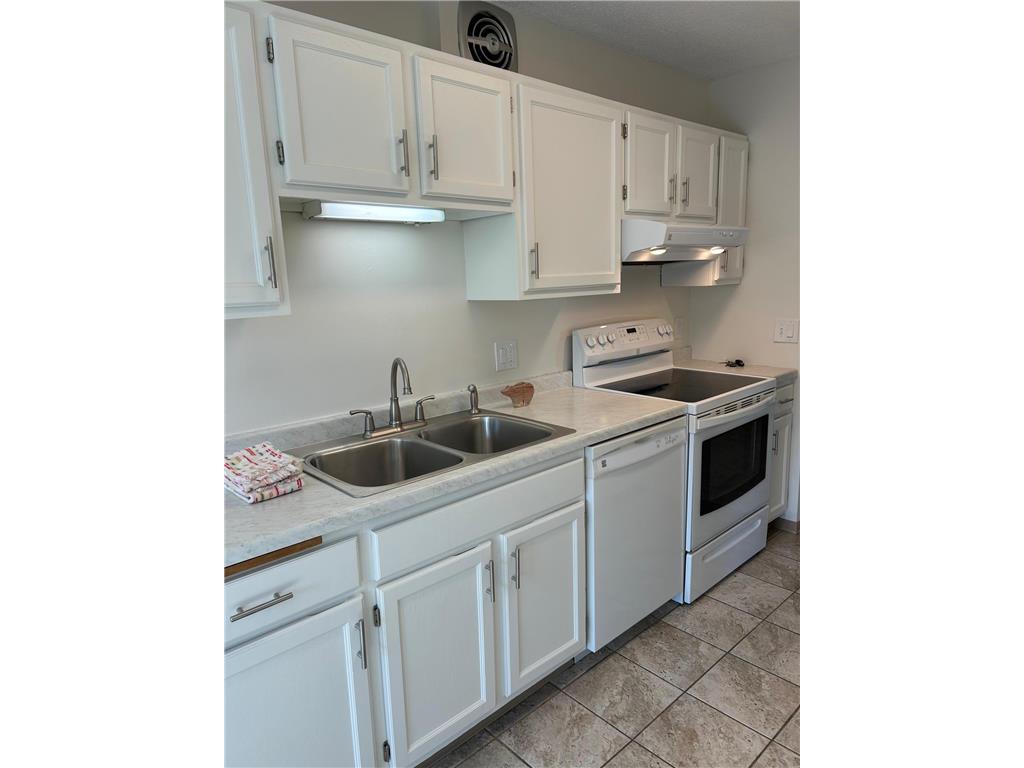 6615 Lake Shore Drive S #900 Richfield MN 55423 7004914 image4