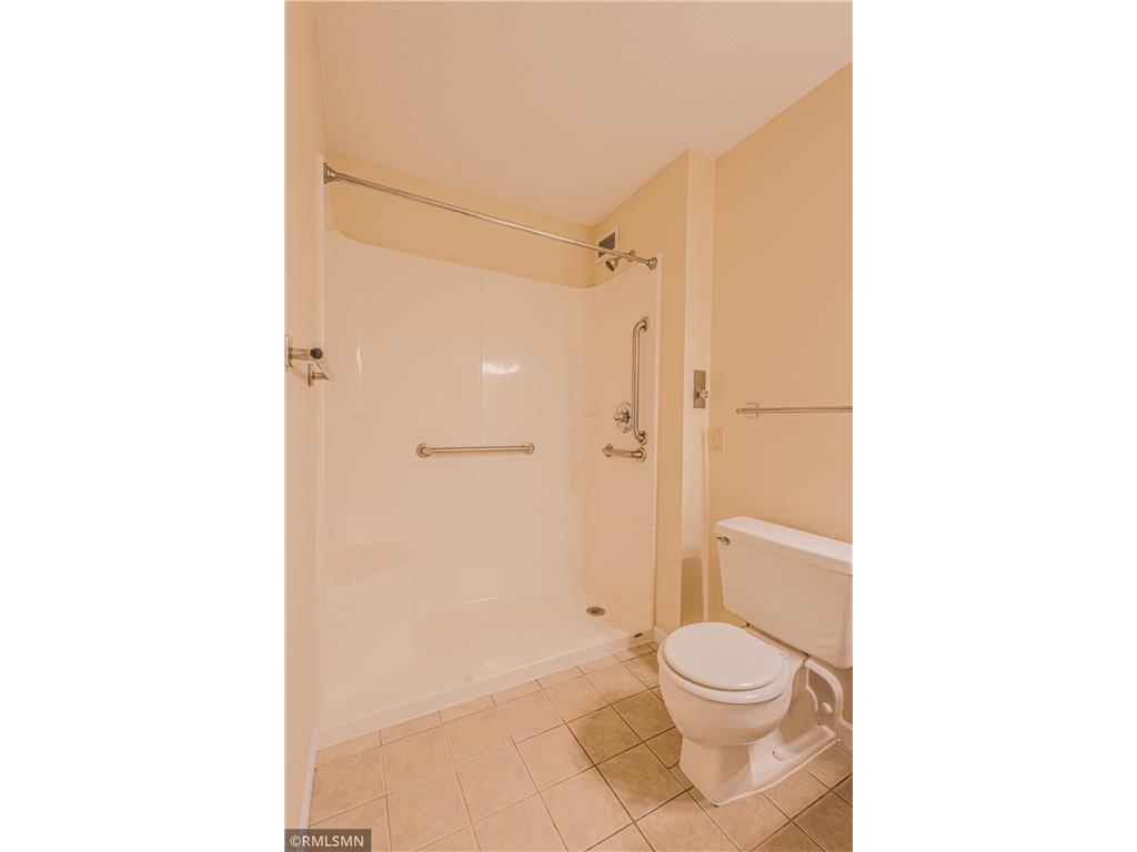 6615 Lake Shore Drive S #902 Richfield MN 55423 6819643 image17