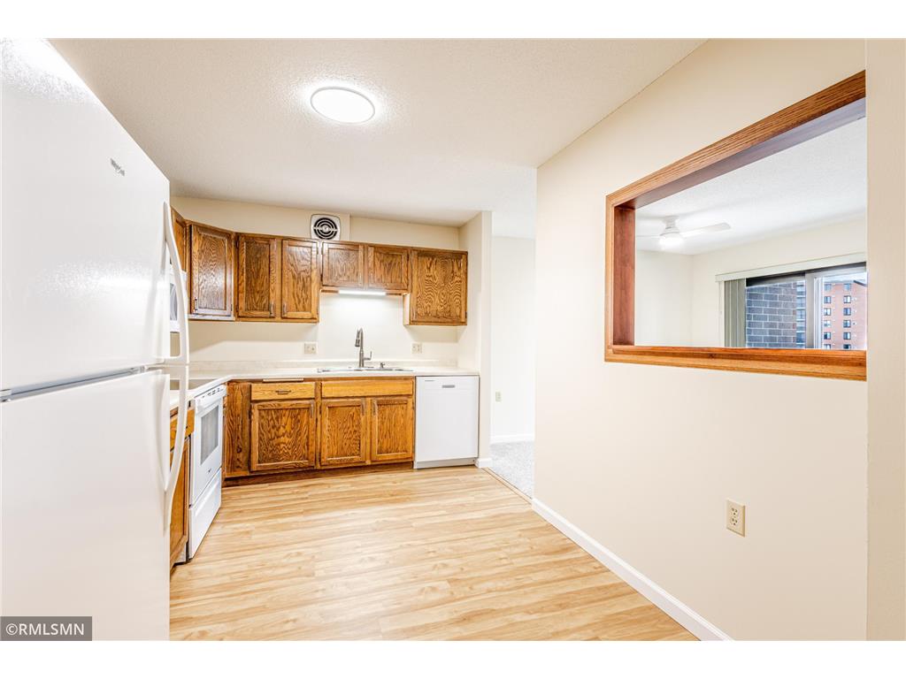 6615 Lake Shore Drive S #902 Richfield MN 55423 6819643 image4