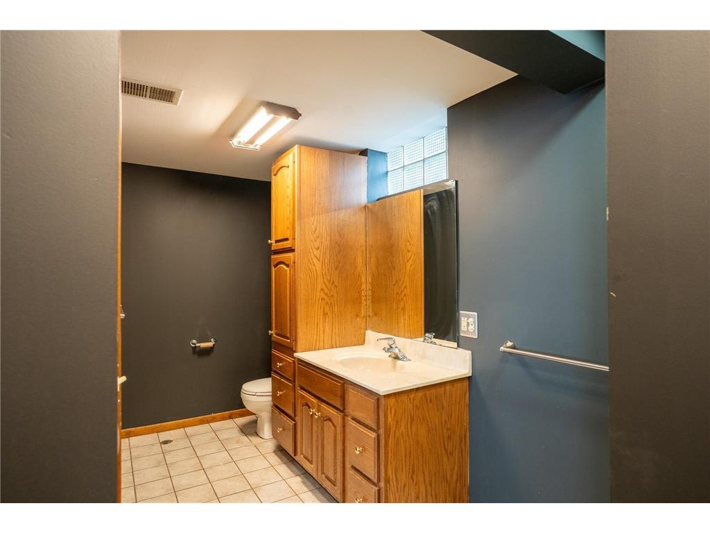 6617 N Shore Trail N Forest Lake MN 55025 - Forest 7023469 image17