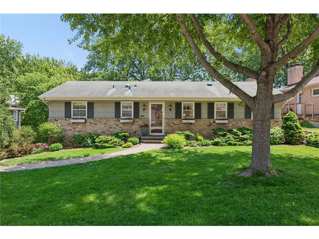 6617 Naomi Drive Edina MN 55439 7072770 image1