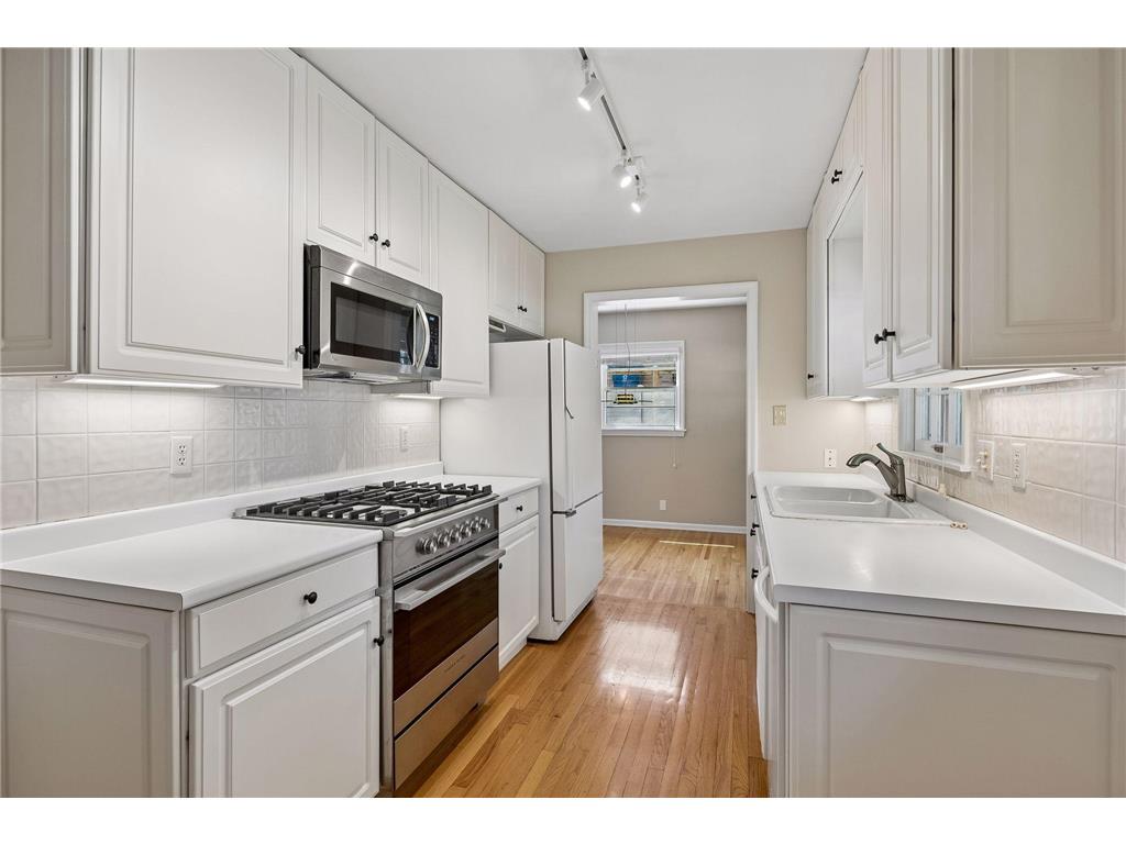 6617 Naomi Drive Edina MN 55439 7072770 image3