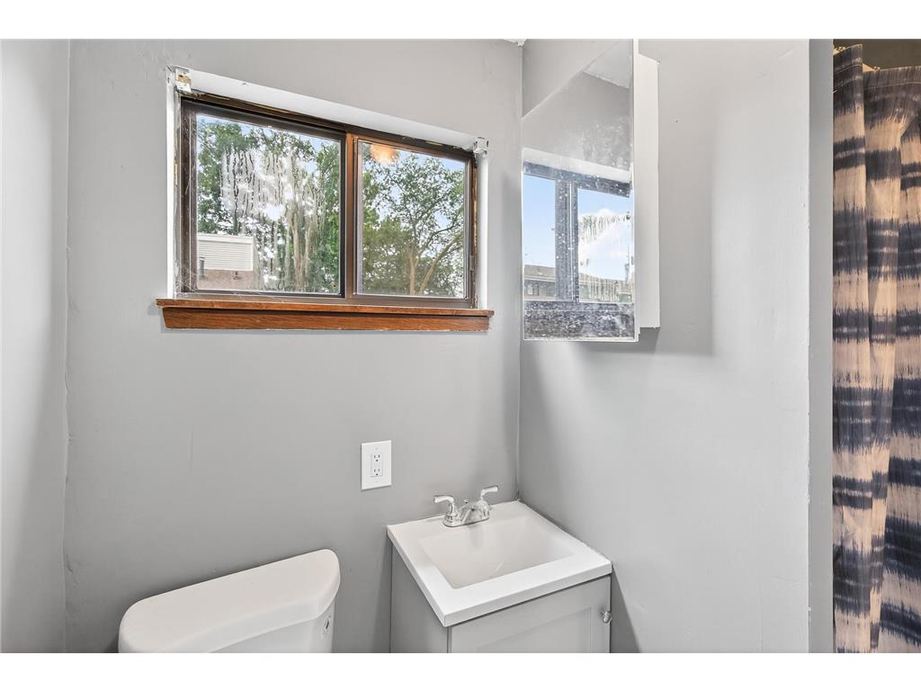6618 Camden Drive Brooklyn Center MN 55430 7044489 image15