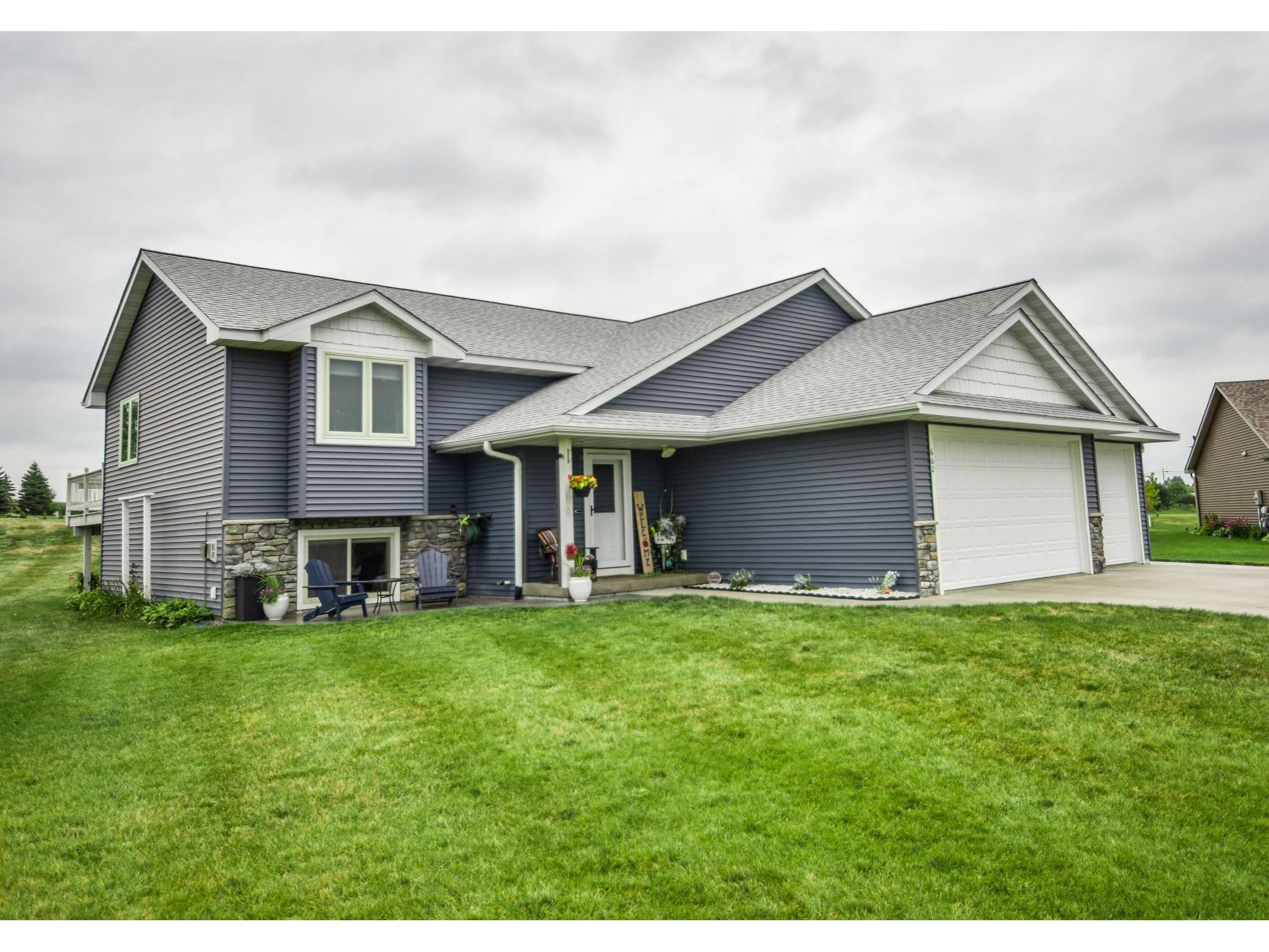 662 W Giana Court, Ellsworth, WI 54011 MLS 6080312 Edina Realty