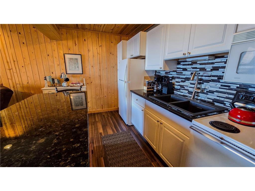 6626 W Highway 61 #8 Tofte MN 55615 - Superior 6820880 image9