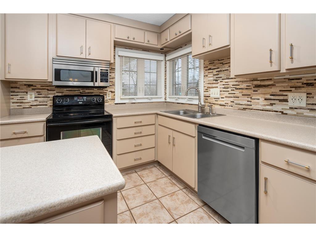 663 Roosevelt Road Saint Cloud MN 56301 7054916 image6