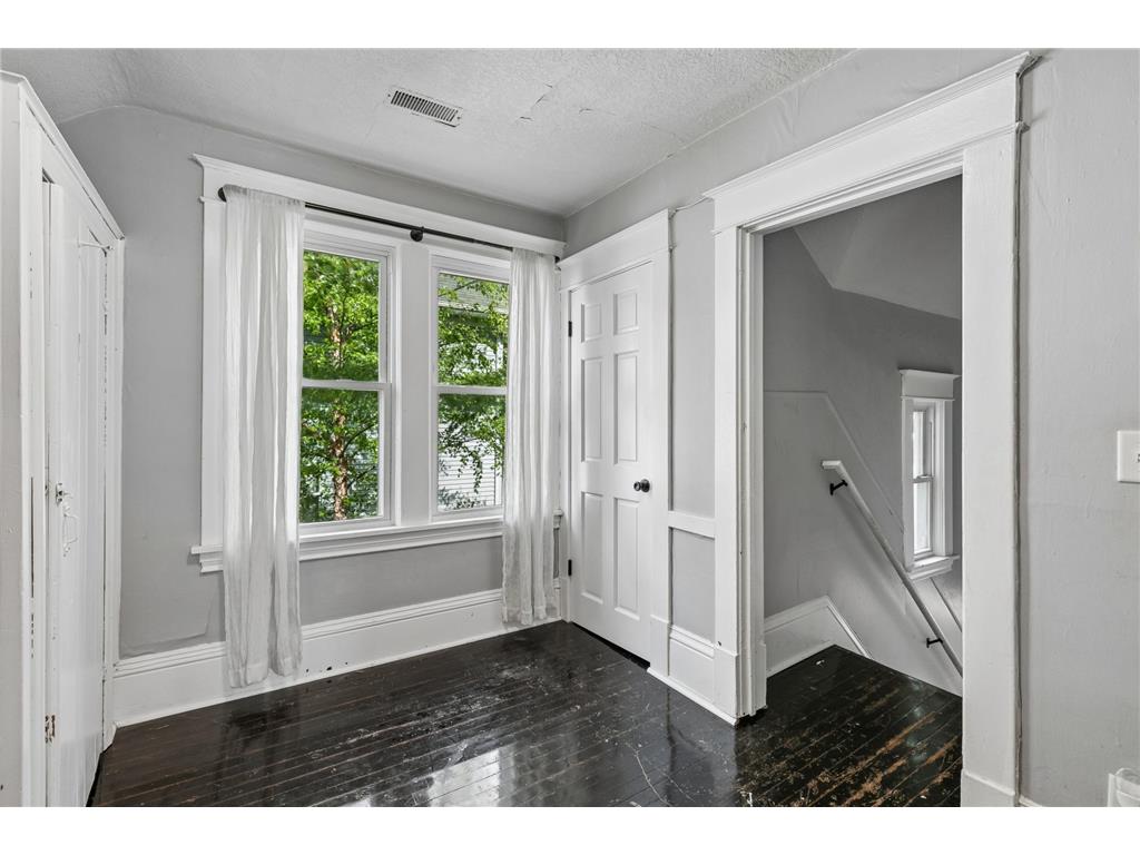 663 Van Buren Avenue Saint Paul MN 55104 7089478 image14