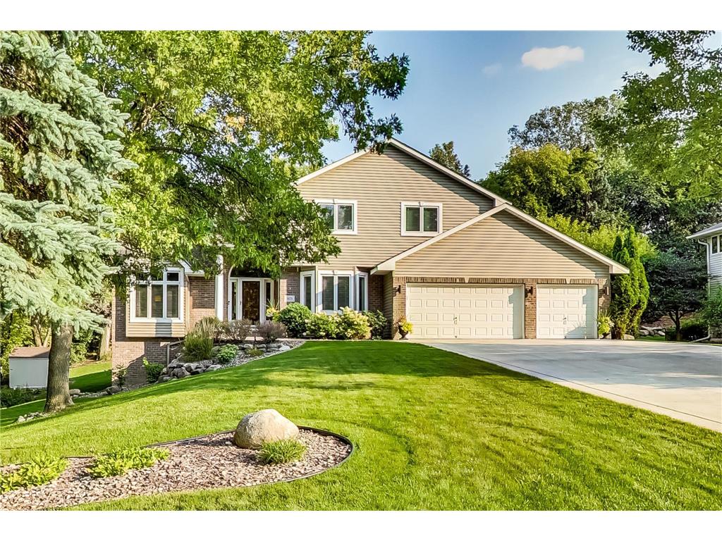 6631 Addie Lane, Eden Prairie, MN, 55346 MLS 7329394 Edina Realty