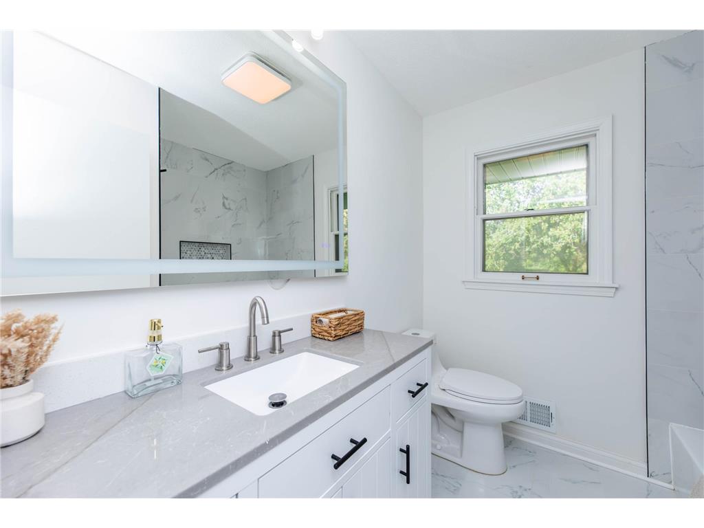 6631 Jackson Street NE Fridley MN 55432 7076112 image18