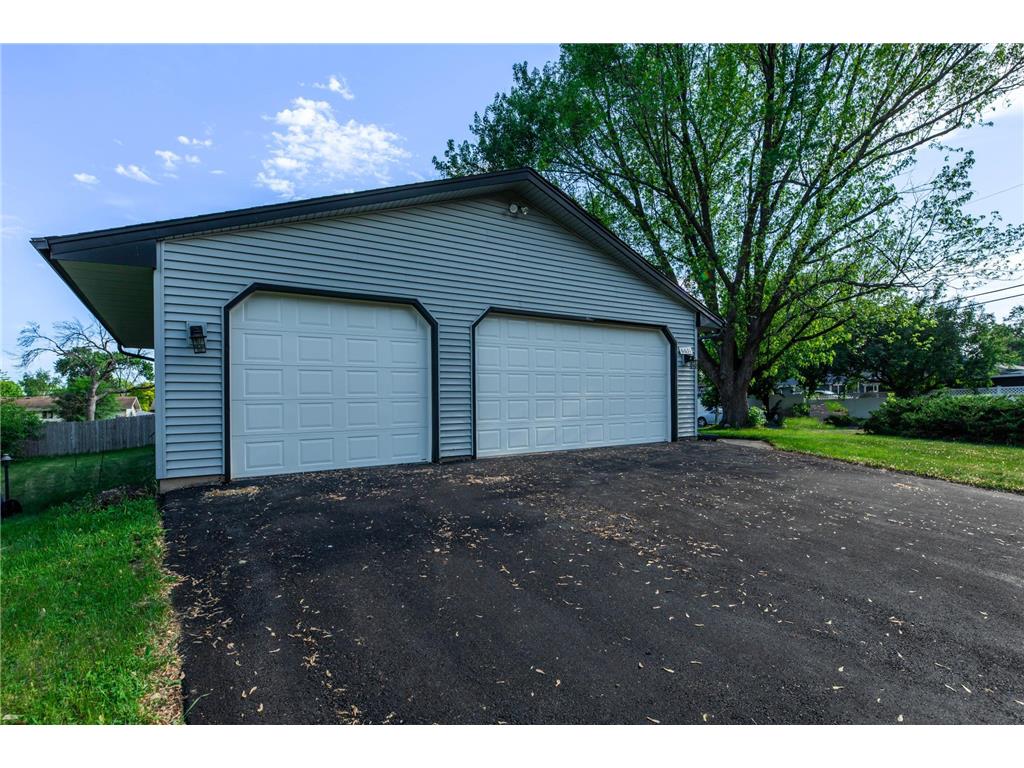 6631 Jackson Street NE Fridley MN 55432 7076112 image3