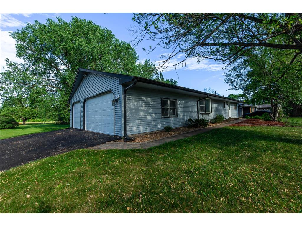 6631 Jackson Street NE Fridley MN 55432 7076112 image31