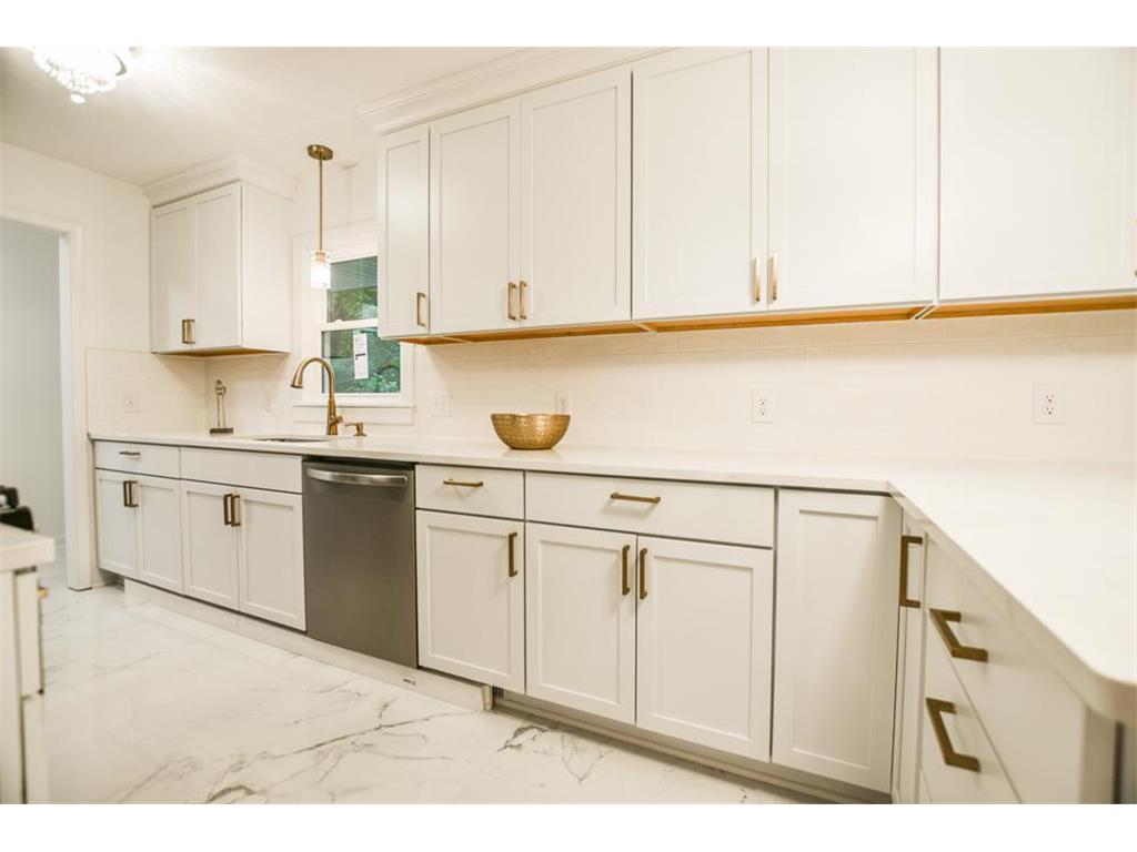 6631 Jackson Street NE Fridley MN 55432 7104060 image7
