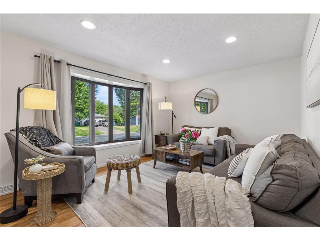 6631 Oakwood Street Rockford MN 55373 7087647 image2