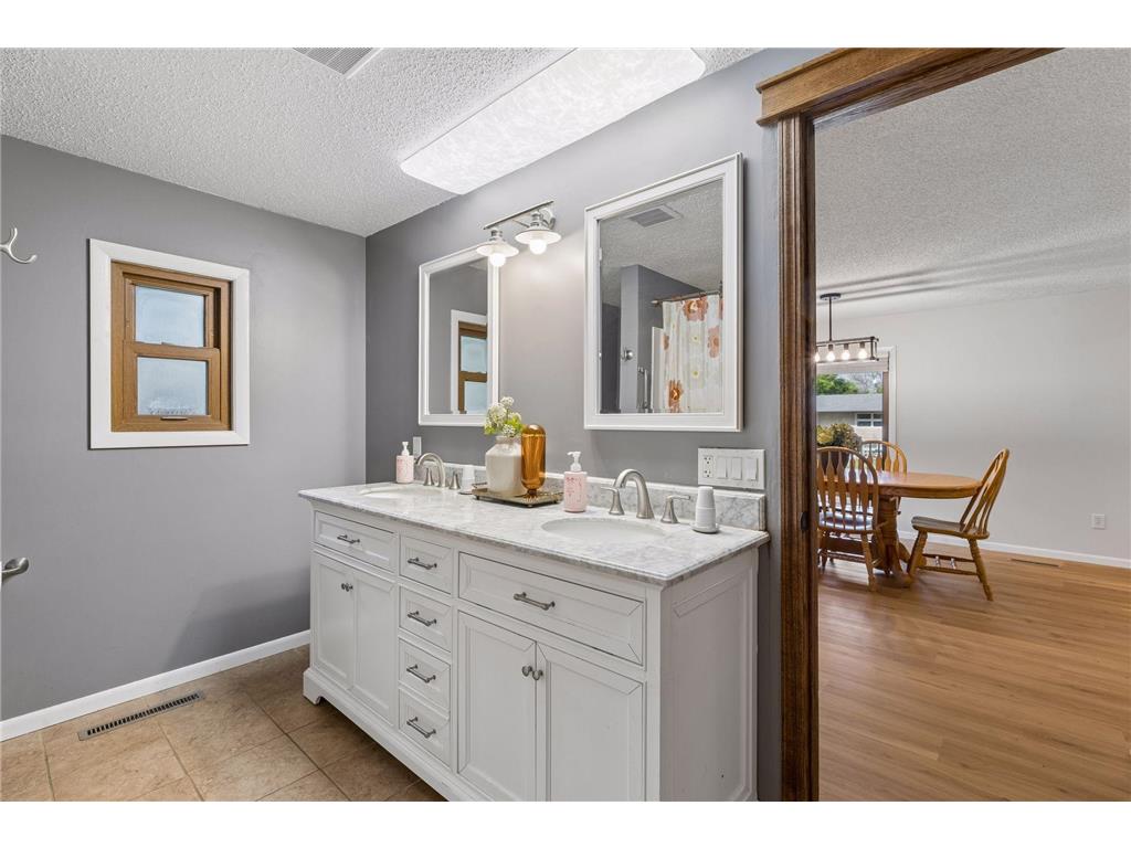6631 Oakwood Street Rockford MN 55373 7087647 image22
