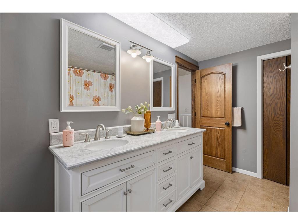 6631 Oakwood Street Rockford MN 55373 7087647 image23
