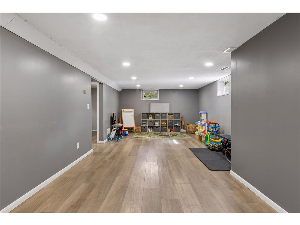 6631 Oakwood Street Rockford MN 55373 7087647 image27