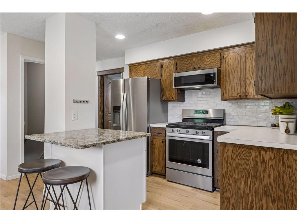 6631 Oakwood Street Rockford MN 55373 7087647 image5