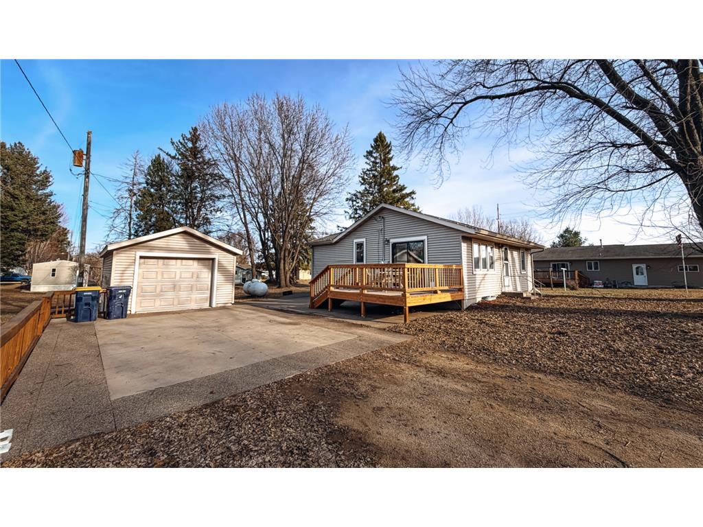 663B E Main Street Ellsworth WI 54011 7044948 image1
