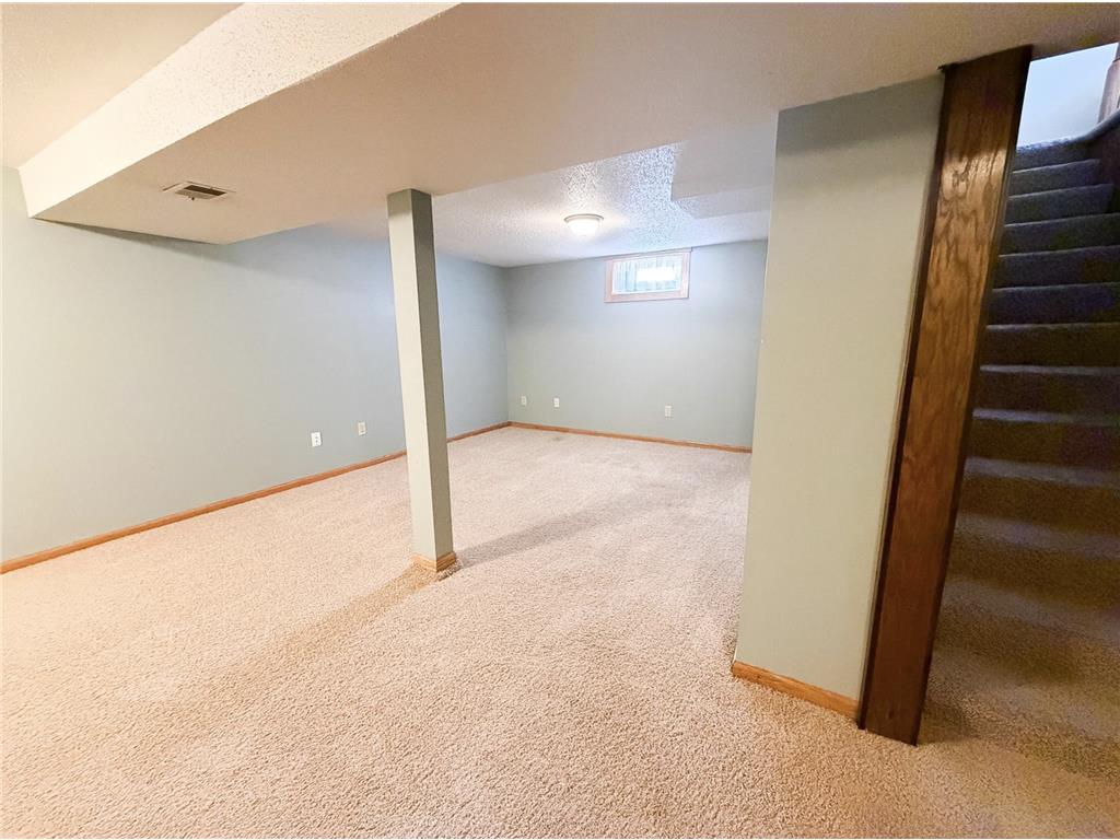 663B E Main Street Ellsworth WI 54011 7044948 image11