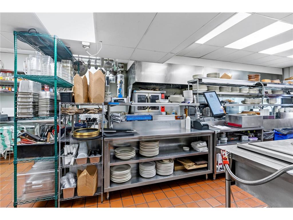 664 Grand Avenue Saint Paul MN 55105 7043344 image30