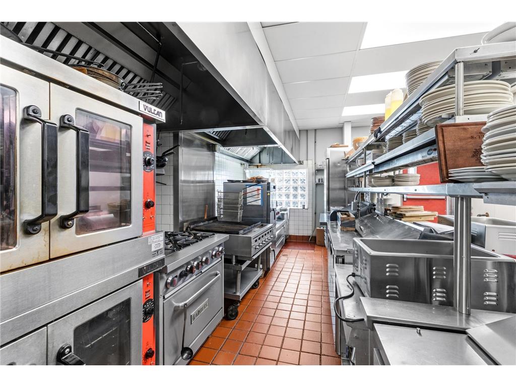 664 Grand Avenue Saint Paul MN 55105 7043344 image33