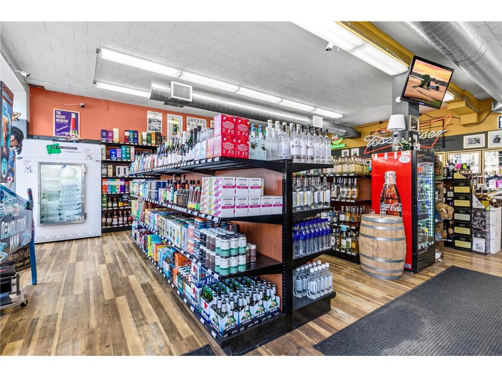 664 Grand Avenue Saint Paul MN 55105 7043344 image44