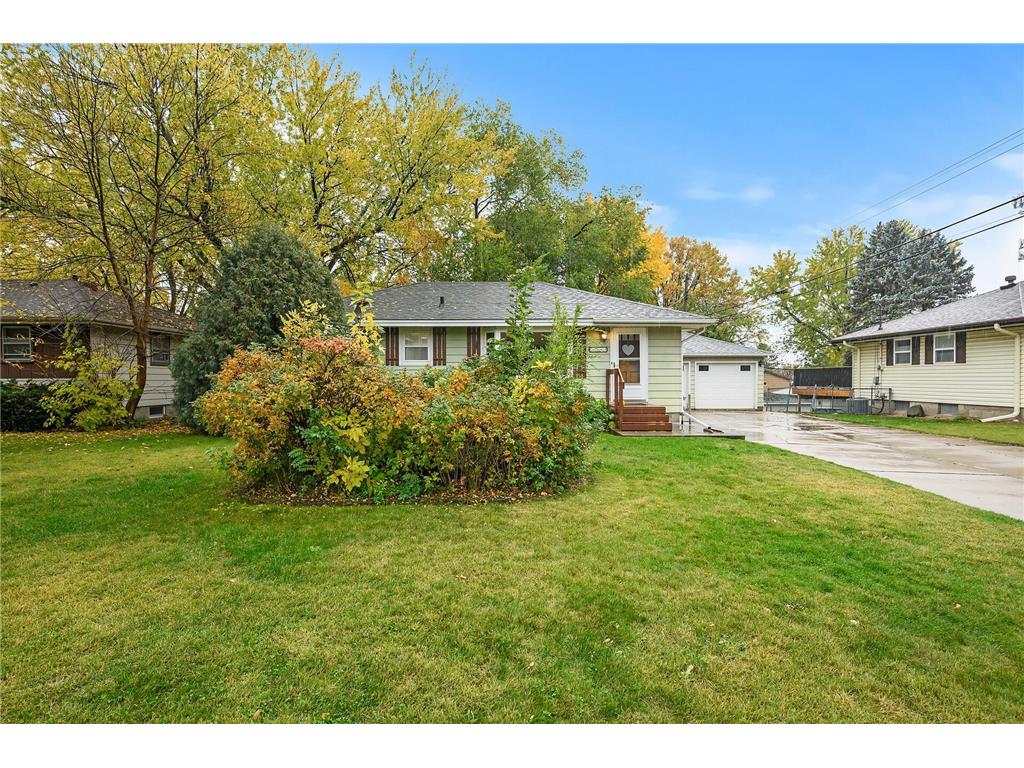 6641 1st Street N Oakdale MN 55128 6449918 image1
