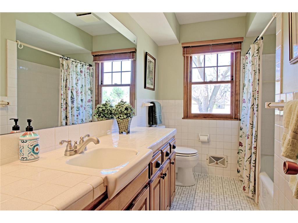 6644 Girard Avenue S Richfield MN 55423 7015118 image10