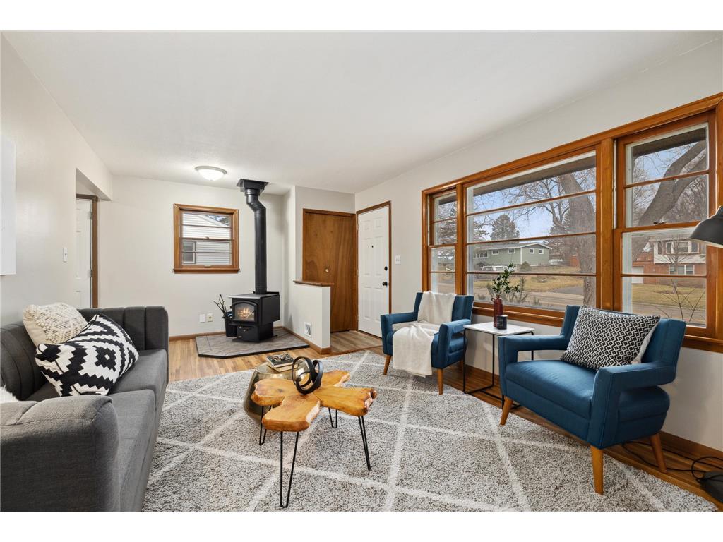 6648 7th Street N Oakdale MN 55128 6481921 image1