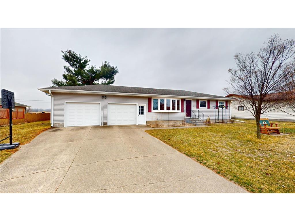 665 E Maple Street E Blair WI 54616 6510068 image1
