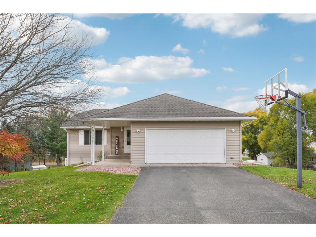 665 Flora Square Prescott WI 54021 6812108 image1