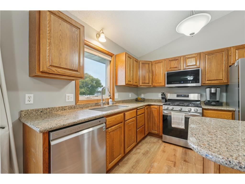 665 Flora Square Prescott WI 54021 6812108 image16