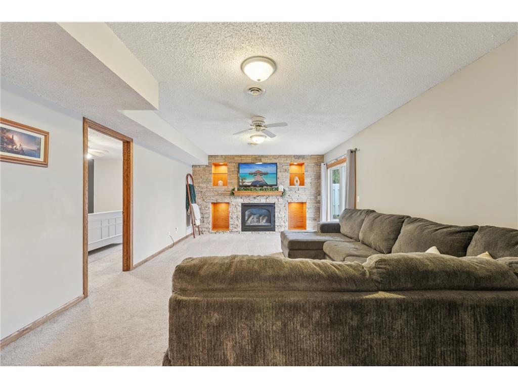 665 Flora Square Prescott WI 54021 6812108 image25