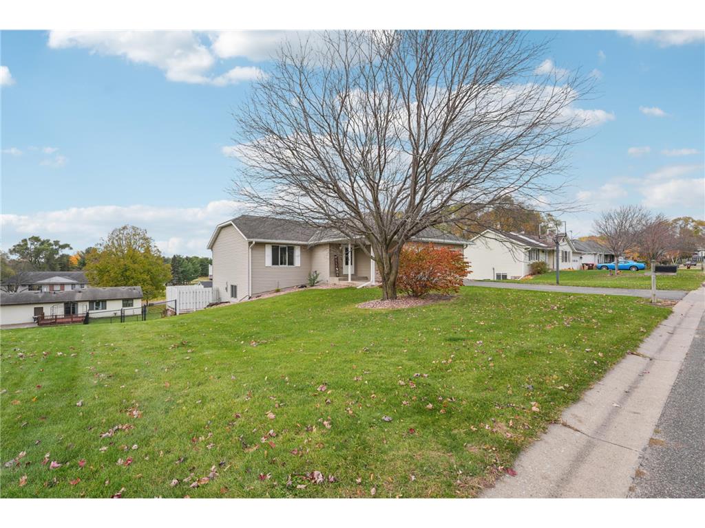 665 Flora Square Prescott WI 54021 6812108 image4