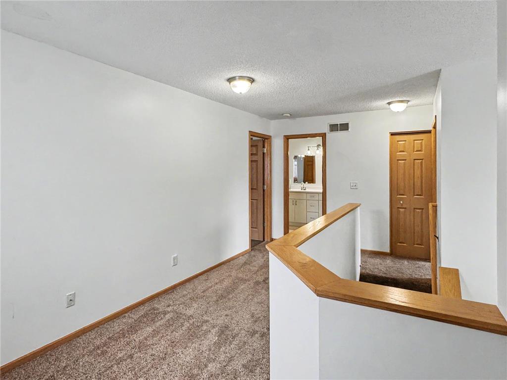 665 Kingfisher Lane #E Woodbury MN 55125 7075024 image13