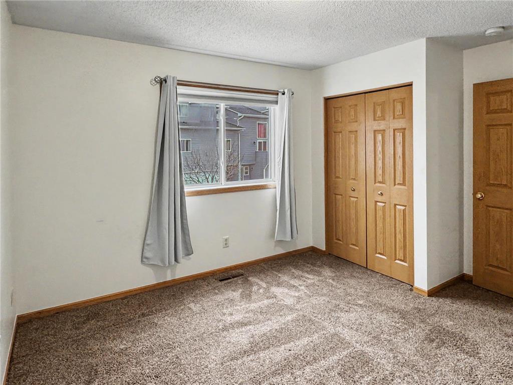 665 Kingfisher Lane #E Woodbury MN 55125 7075024 image20