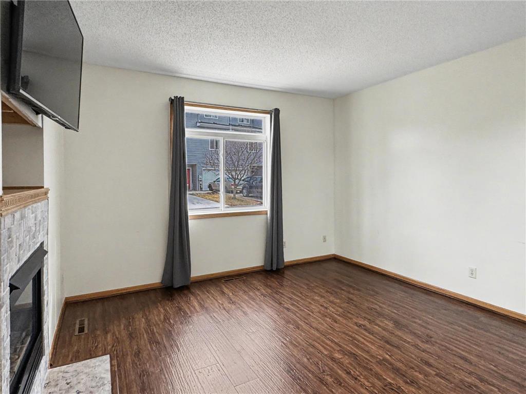 665 Kingfisher Lane #E Woodbury MN 55125 7075024 image7