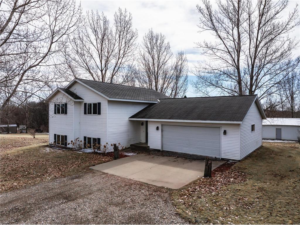 66505 362nd Street Watkins MN 55389 - Little Mud 6686110 image1