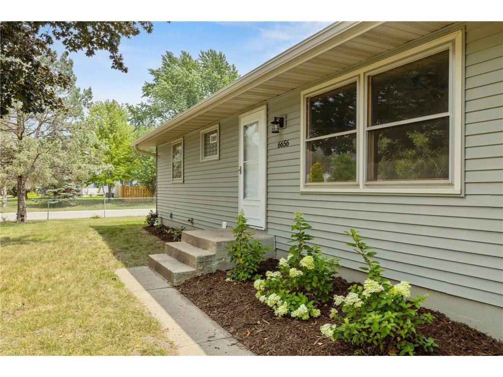 6656 Gerdine Path W Lakeville MN 55068 6781052 image2