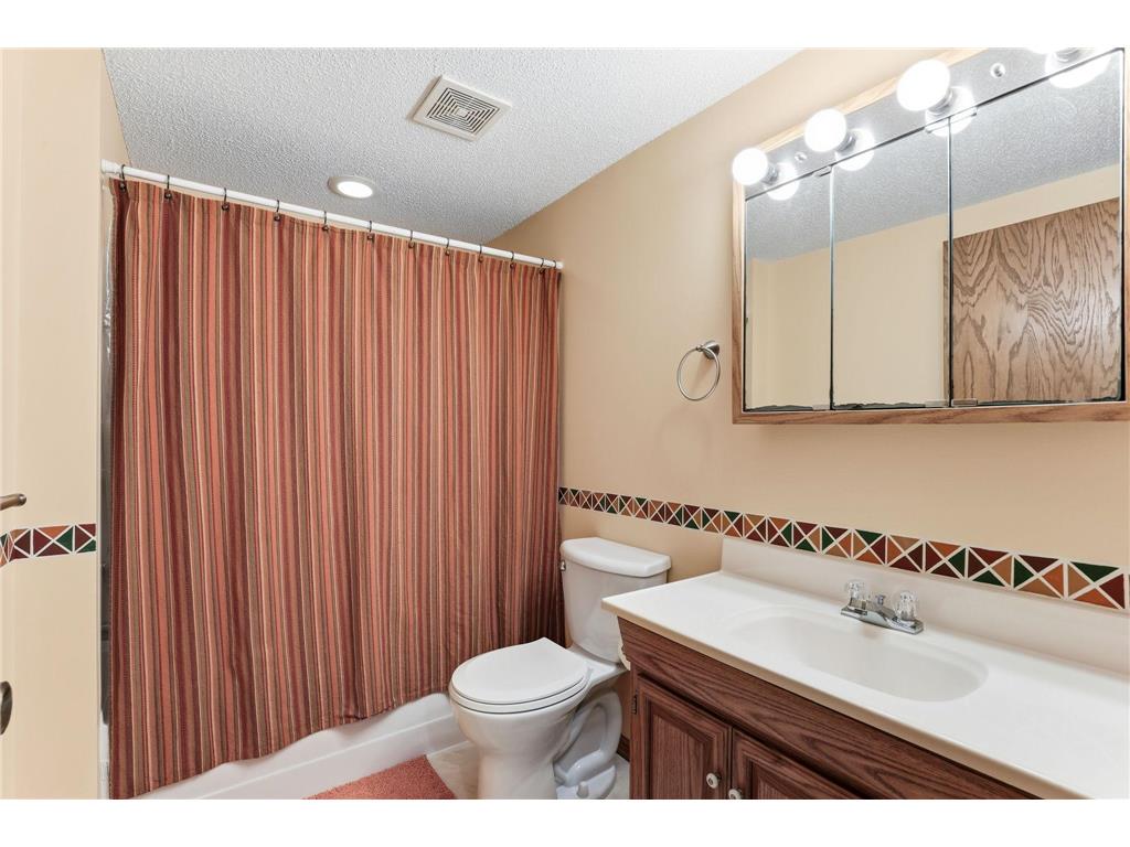6666 12th Street N Oakdale MN 55128 7078181 image29