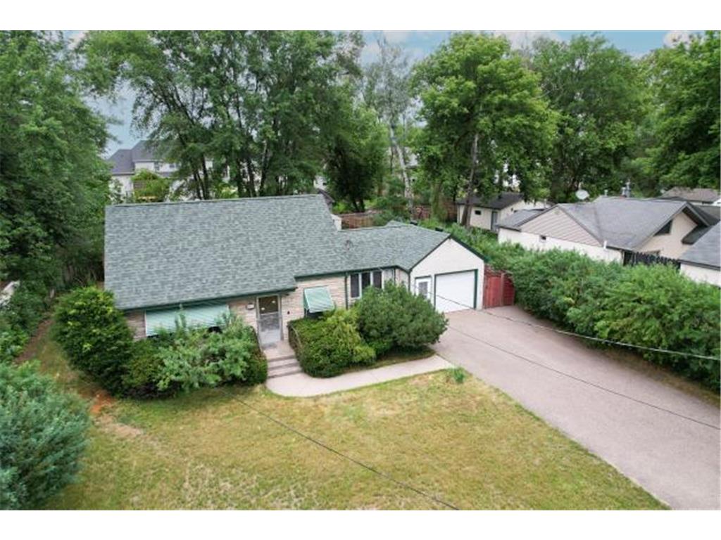 667 County Road C W Roseville MN 55113 6229729 image1