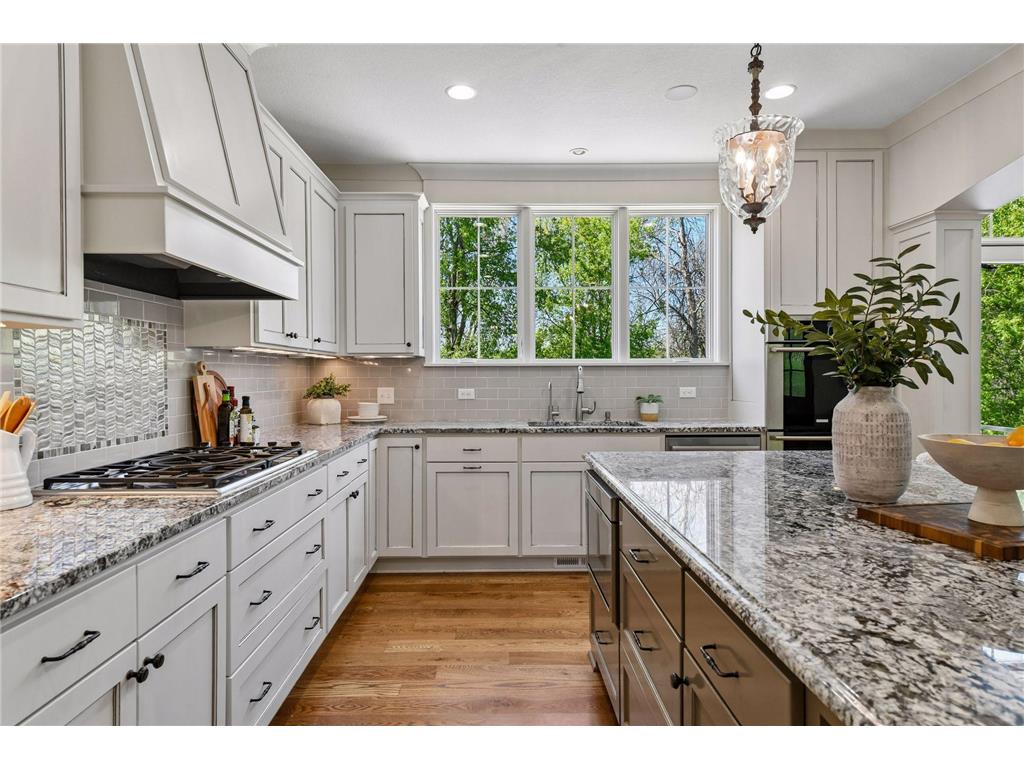 6671 Amberwood Lane Chanhassen MN 55317 7061945 image19