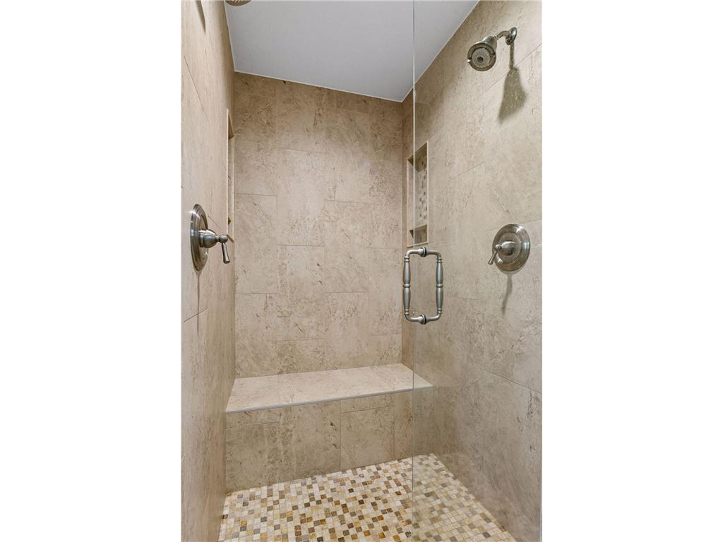 6671 Amberwood Lane Chanhassen MN 55317 7061945 image31