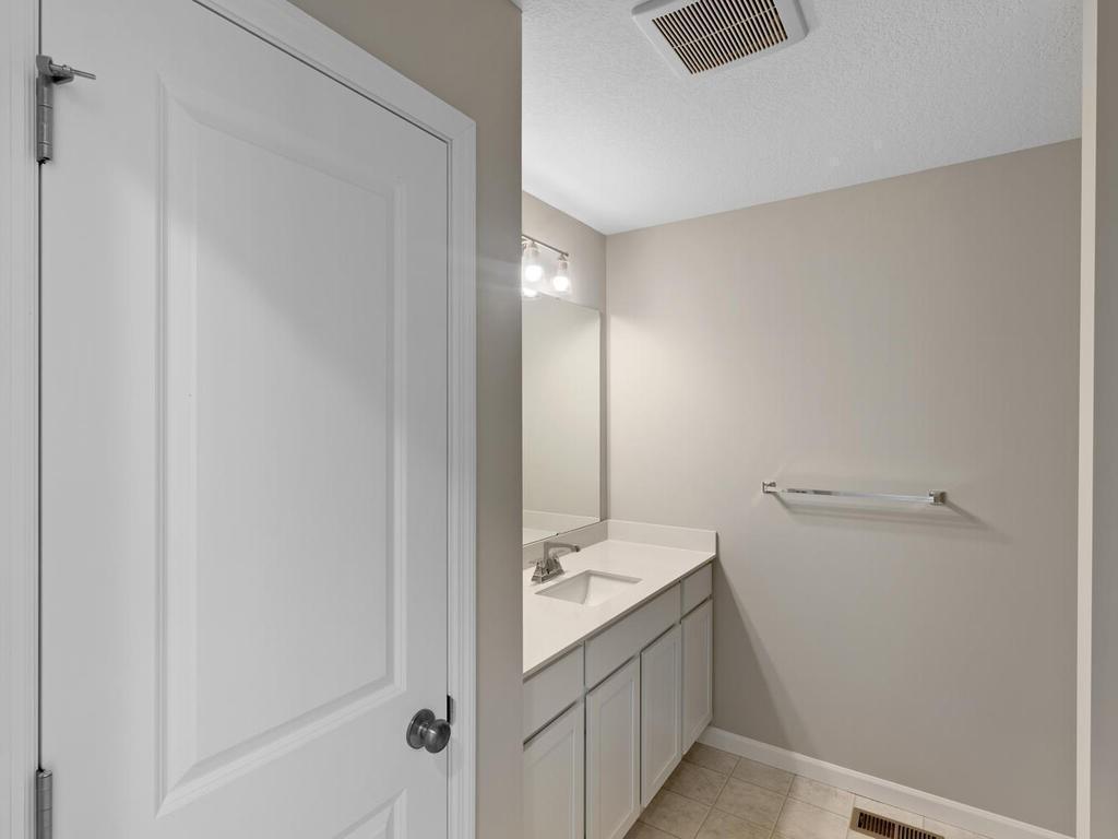 6673 Granby Street North Branch MN 55056 7068584 image9