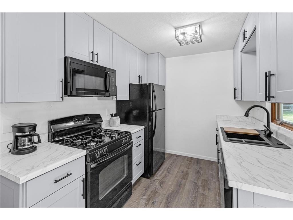 6678 166th Street W Lakeville MN 55068 6767170 image5