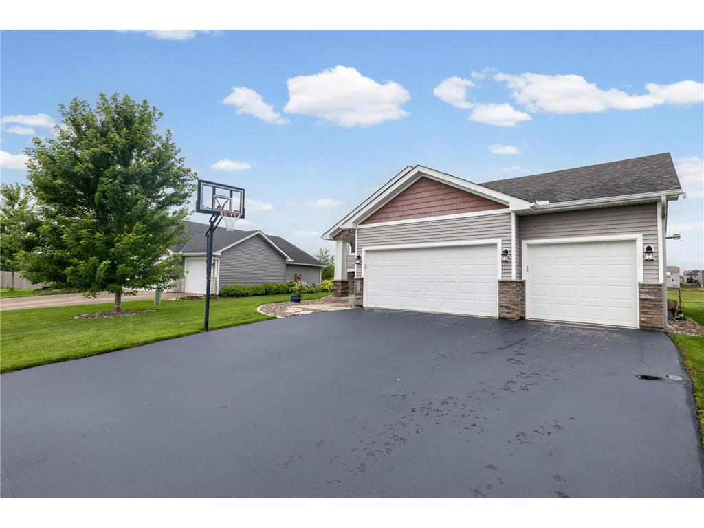6679 210th Street W Farmington MN 55024 7098886 image2