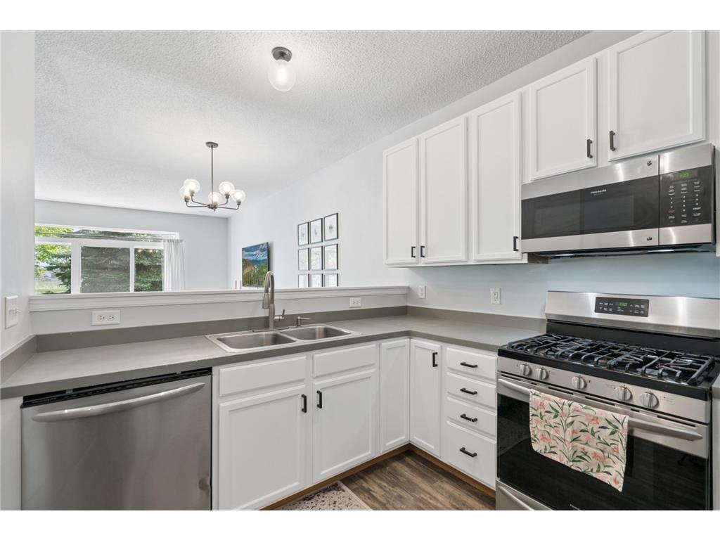 668 Cobblestone Way Shakopee MN 55379 7065983 image10